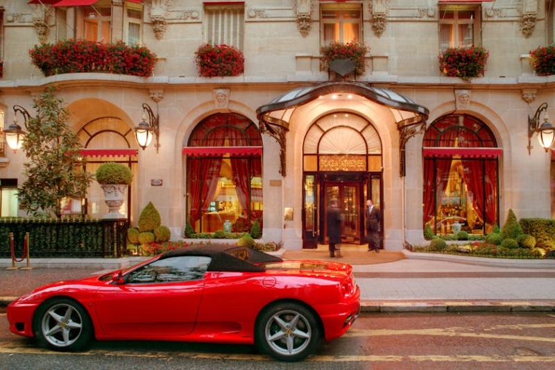 TOP 10 most expensive hotels in the world