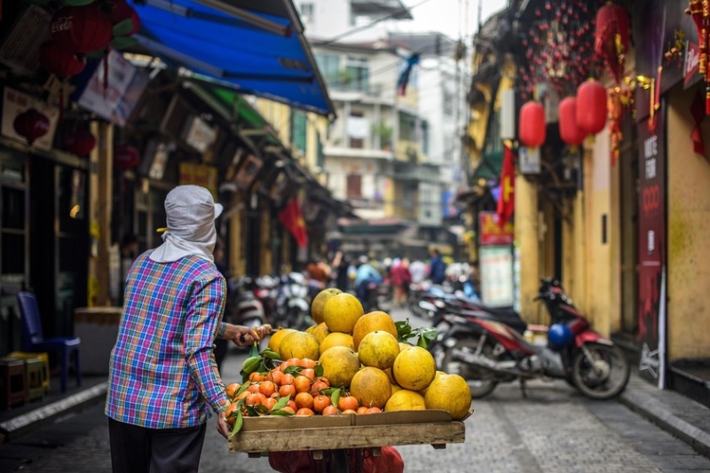 Which currency is better to travel to Vietnam with and where to change it?